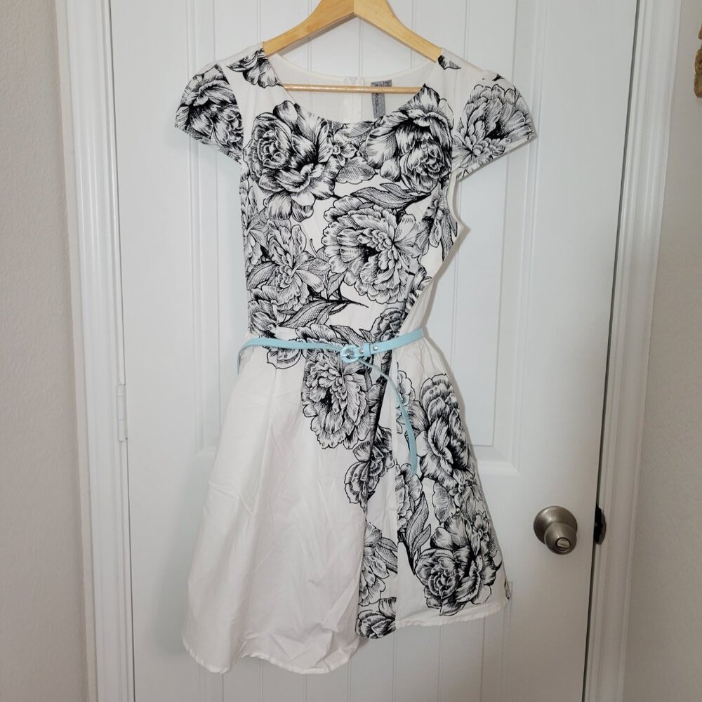 Womens Charlotte Russe Black and White Floral Mini Formal Dress - SZ L
